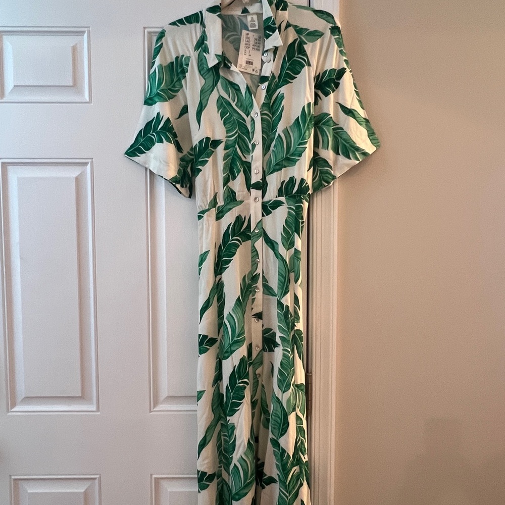 H&M Tropical Green Leaf Print Shirt Dress - Picture 5 of 5